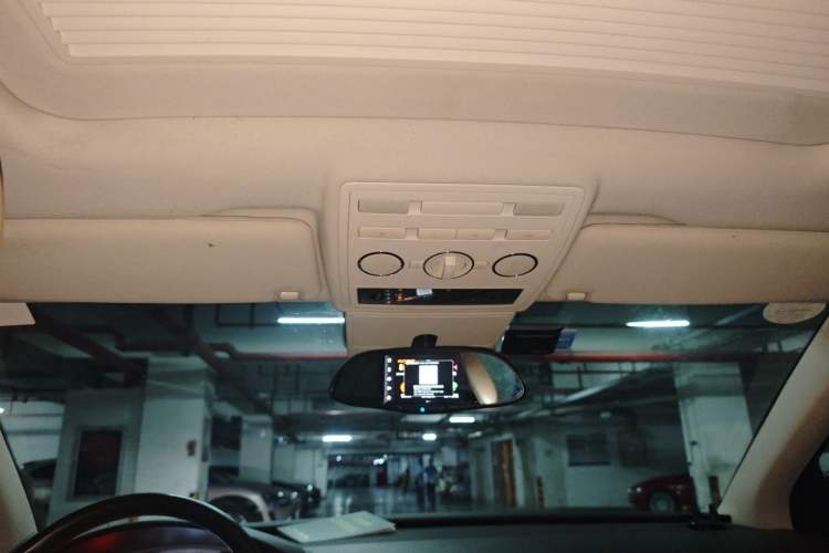 Used Volkswagen Phaeton 2015 3.0L Smart Edition Headliner