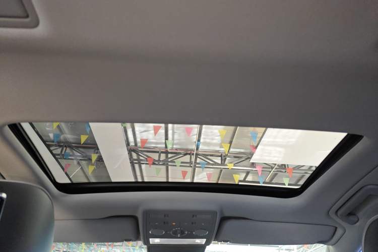 Used Volkswagen Phaeton 2015 3.0L Smart Edition Headliner