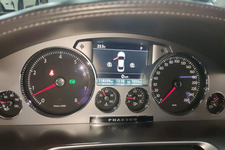 Used Volkswagen Phaeton 2015 3.0L Exclusive Edition Instrument Cluster