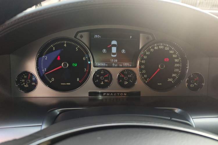 Used Volkswagen Phaeton 2015 3.0L Exclusive Edition Instrument Cluster