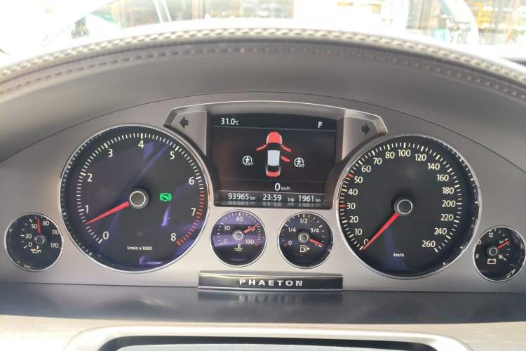 Used Volkswagen Phaeton 2015 3.0L Exclusive Edition Instrument Cluster