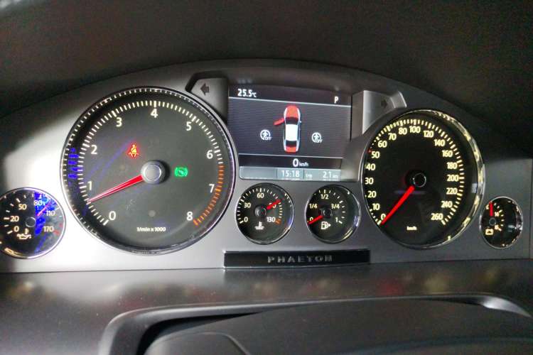 Used Volkswagen Phaeton 2015 3.0L Exclusive Edition Instrument Cluster