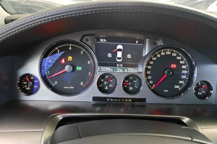 Used Volkswagen Phaeton 2015 3.0L Smart Edition Instrument Cluster