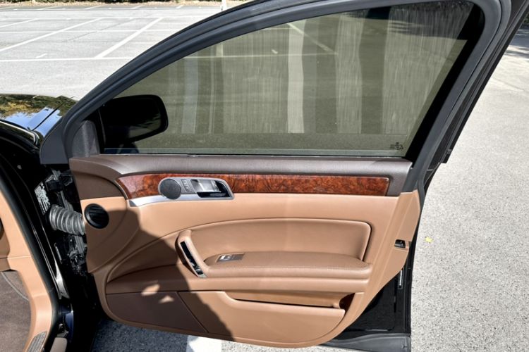 Used Volkswagen Phaeton 2015 3.0L Smart Edition Interior 10