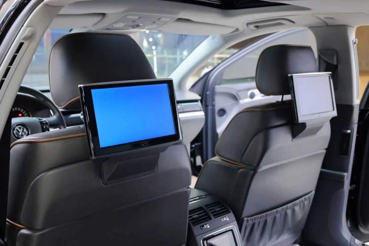 Used Volkswagen Phaeton 2015 3.0L Exclusive Edition Interior 13
