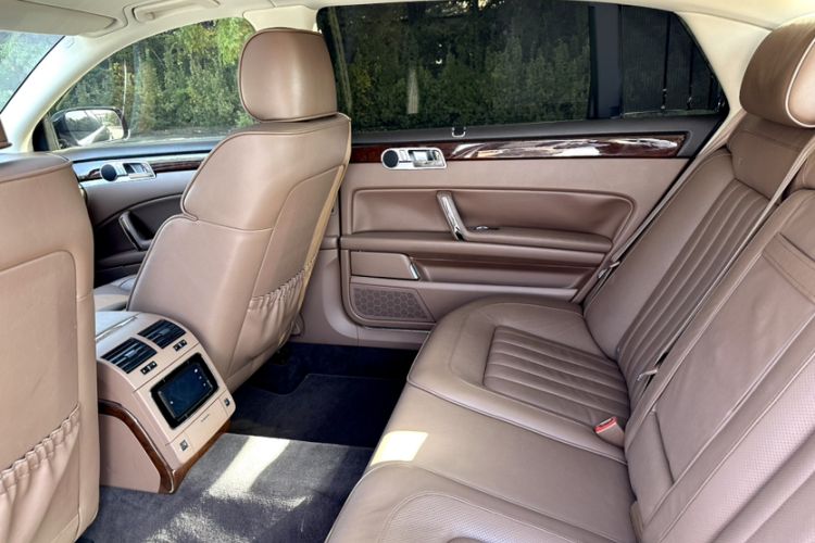Used Volkswagen Phaeton 2015 3.0L Smart Edition Interior 13