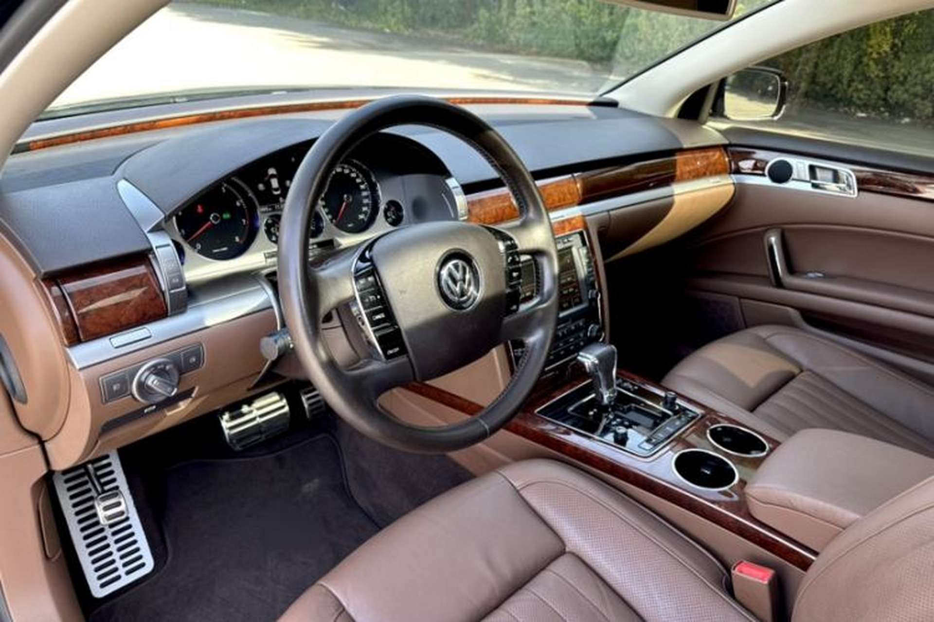 Used Volkswagen Phaeton 2015 3.0L Smart Edition Interior 15