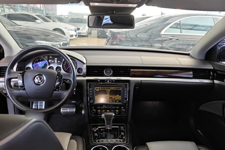 Used Volkswagen Phaeton 2015 3.0L Smart Edition Interior 2