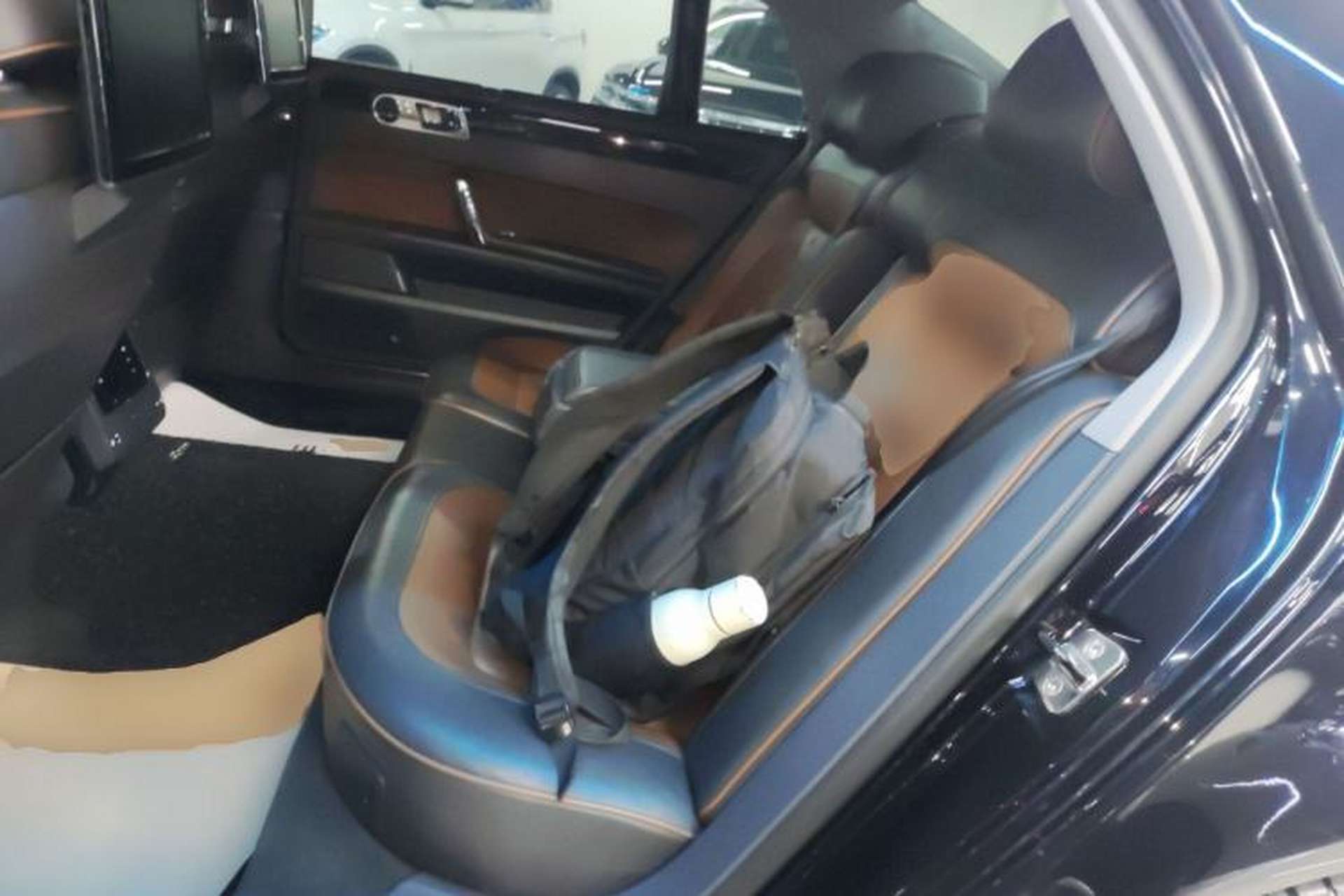 Used Volkswagen Phaeton 2015 3.0L Exclusive Edition Interior 4