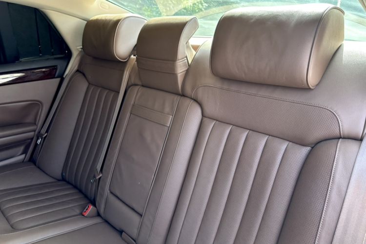 Used Volkswagen Phaeton 2015 3.0L Smart Edition Interior 5