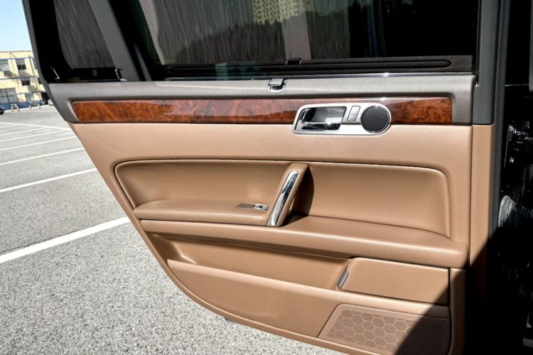 Used Volkswagen Phaeton 2015 3.0L Smart Edition Interior 7