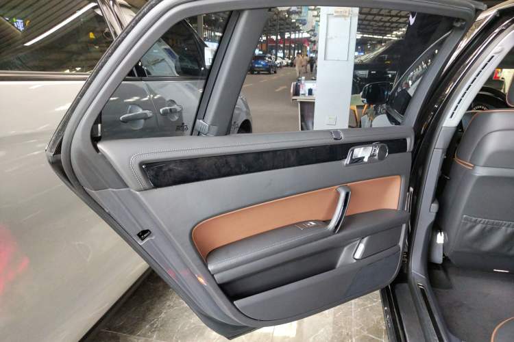 Used Volkswagen Phaeton 2015 3.0L Exclusive Edition Interior 8