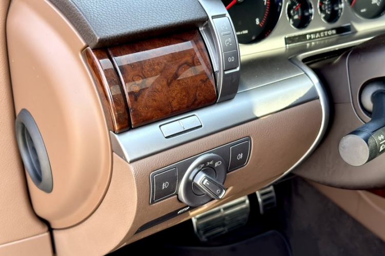 Used Volkswagen Phaeton 2015 3.0L Smart Edition Interior 9