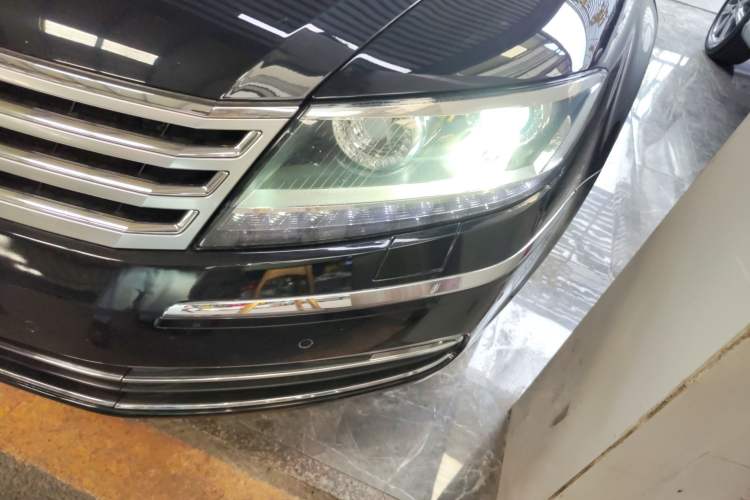 Used Volkswagen Phaeton 2015 3.0L Exclusive Edition Left Front Headlight