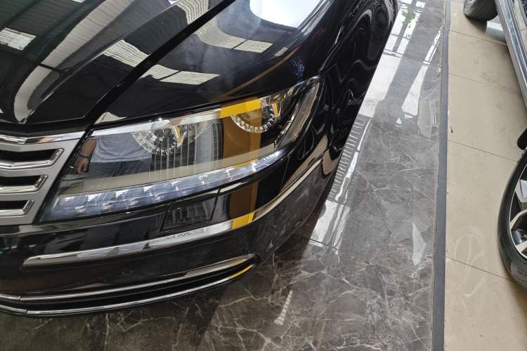 Used Volkswagen Phaeton 2015 3.0L Exclusive Edition Left Front Headlight