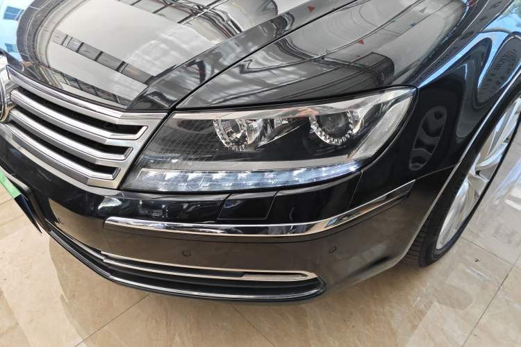 Used Volkswagen Phaeton 2015 3.0L Smart Edition Left Front Headlight