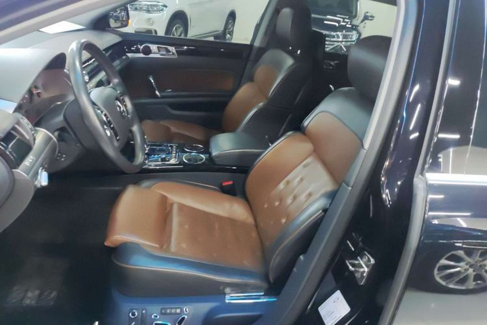 Used Volkswagen Phaeton 2015 3.0L Exclusive Edition Left Front Seat