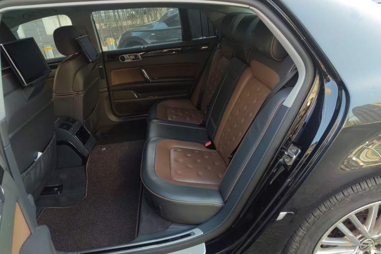 Used Volkswagen Phaeton 2015 3.0L Exclusive Edition Left Rear Seat