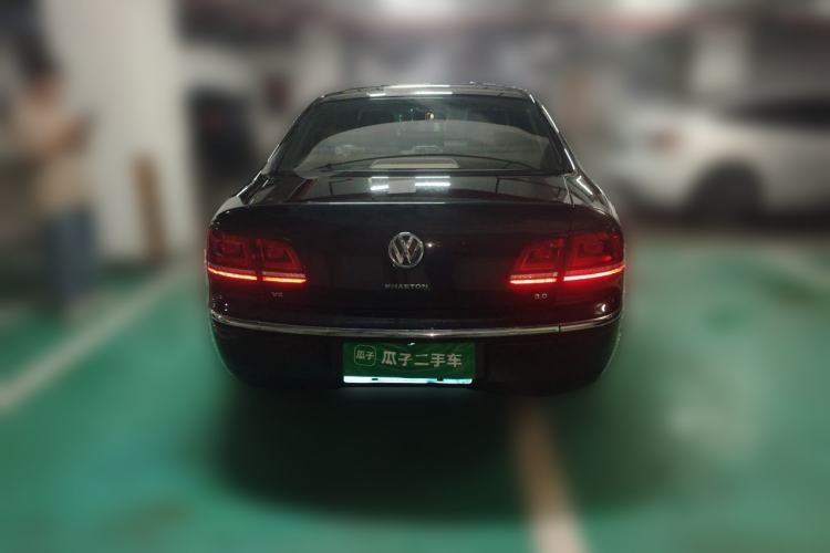 Used Volkswagen Phaeton 2015 3.0L Smart Edition Rear