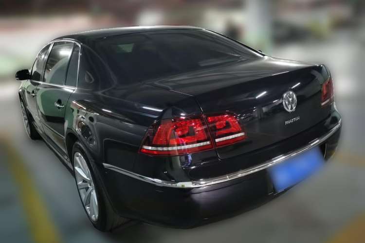 Used Volkswagen Phaeton 2015 3.0L Smart Edition Rear Left 45 Deg