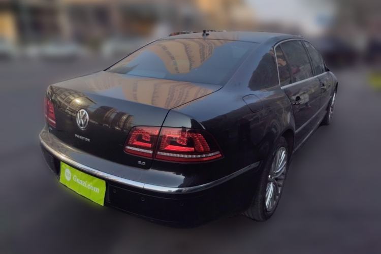 Used Volkswagen Phaeton 2015 3.0L Exclusive Edition Rear Right 45 Deg