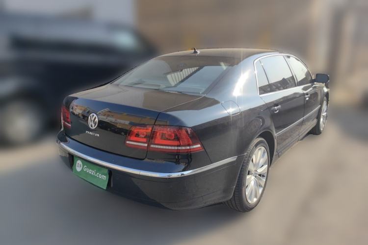 Used Volkswagen Phaeton 2015 3.0L Exclusive Edition Rear Right 45 Deg