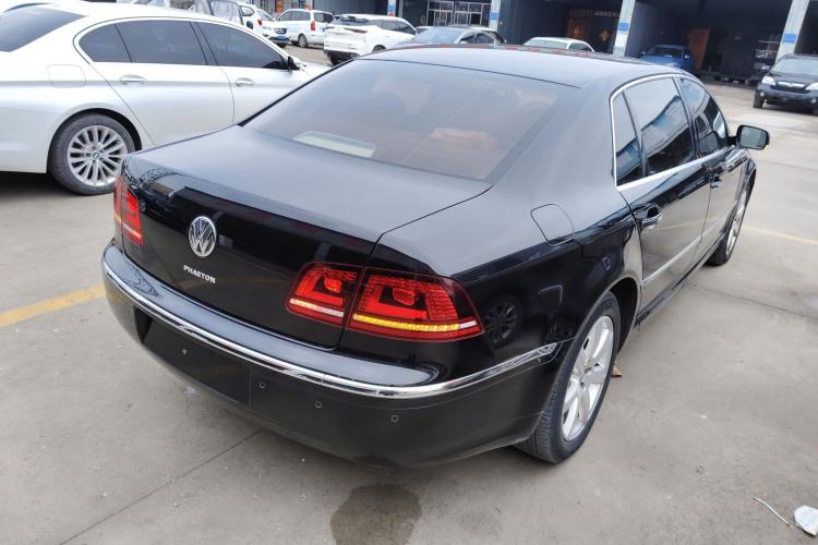 Used Volkswagen Phaeton 2015 3.0L Smart Edition Rear Right 45 Deg