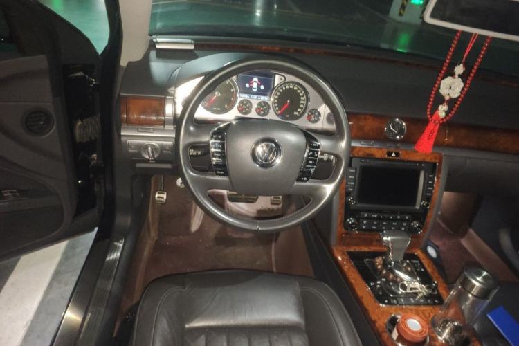 Used Volkswagen Phaeton 2015 3.0L Smart Edition Steering Wheel