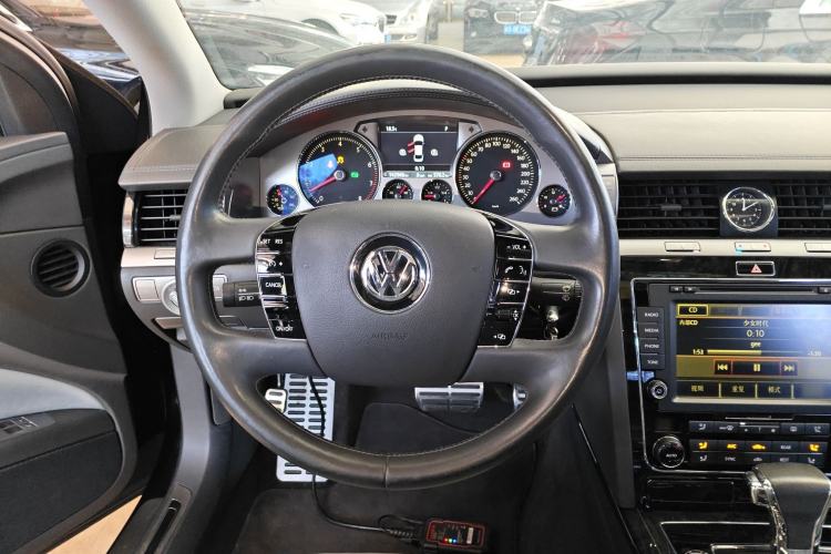 Used Volkswagen Phaeton 2015 3.0L Smart Edition Steering Wheel