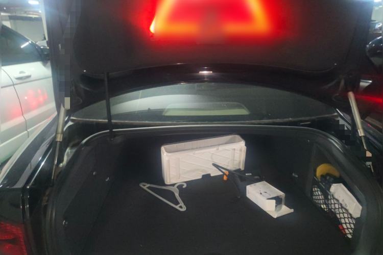 Used Volkswagen Phaeton 2015 3.0L Smart Edition Trunk