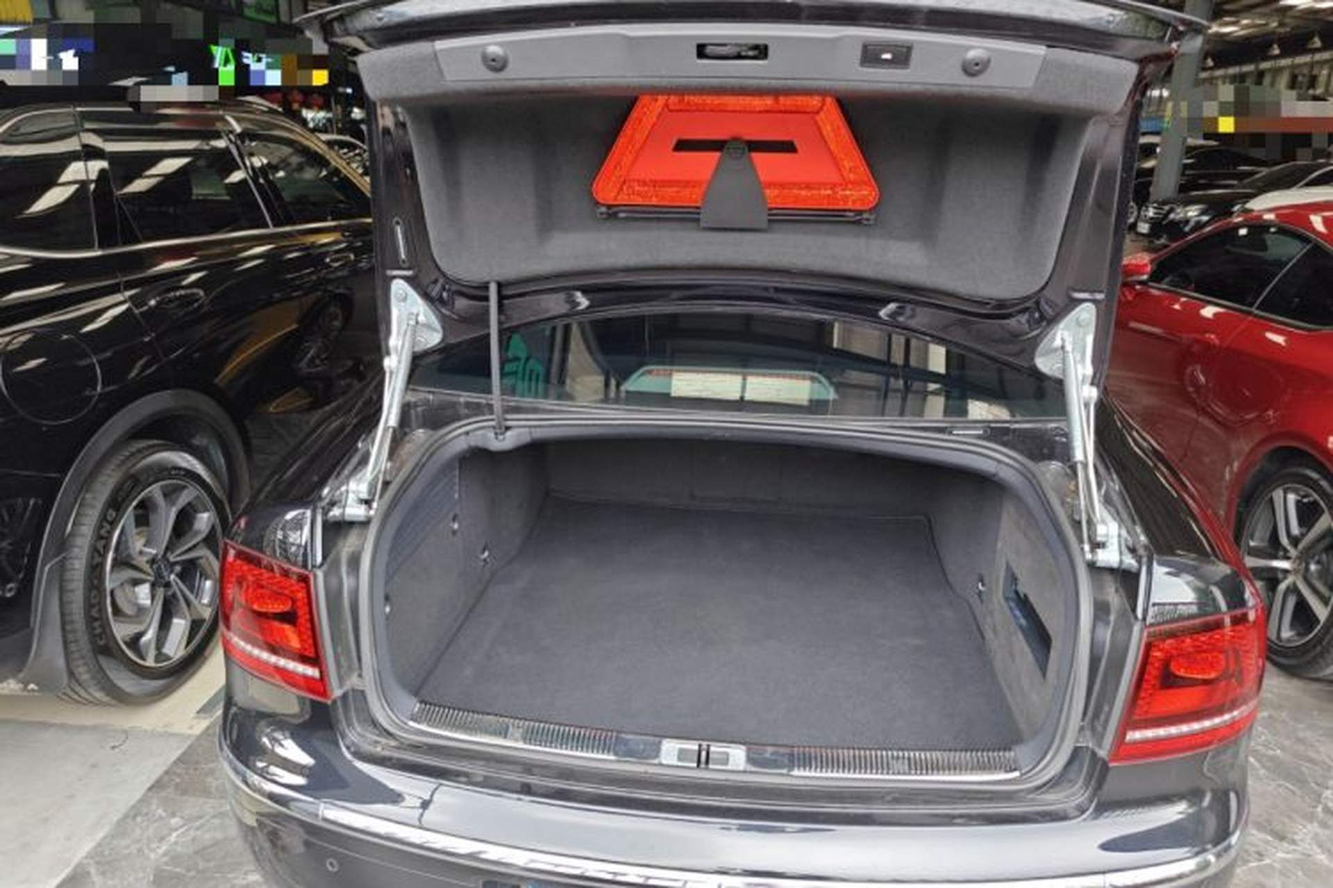 Used Volkswagen Phaeton 2015 3.0L Exclusive Edition Trunk