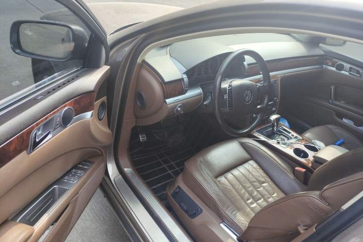 Used Volkswagen Phaeton 2015 3.0L Smart Edition Driver Seat