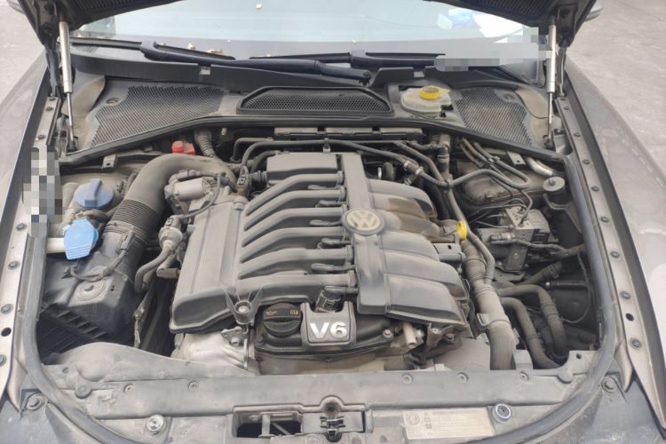 Used Volkswagen Phaeton 2015 3.0L Smart Edition Engine Bay