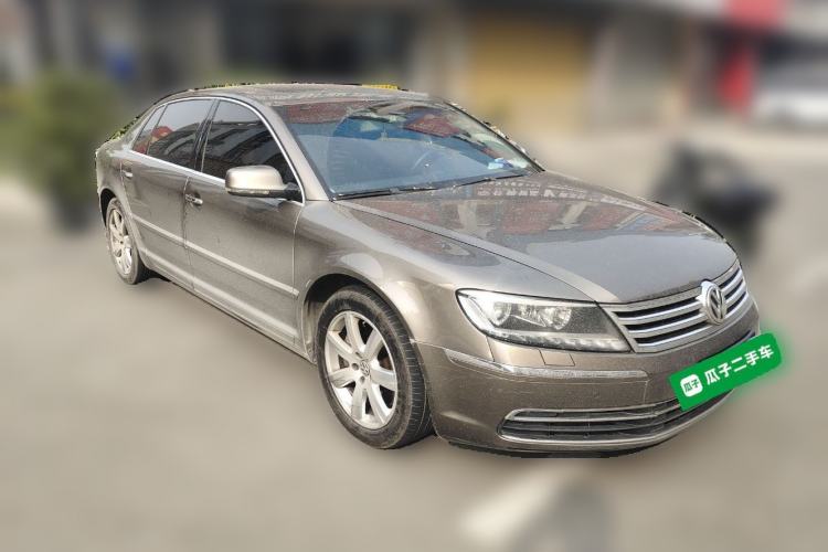 Used Volkswagen Phaeton 2015 3.0L Smart Edition Front Right 45 Deg