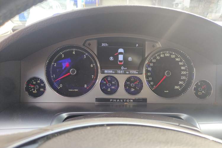 Used Volkswagen Phaeton 2015 3.0L Smart Edition Instrument Cluster