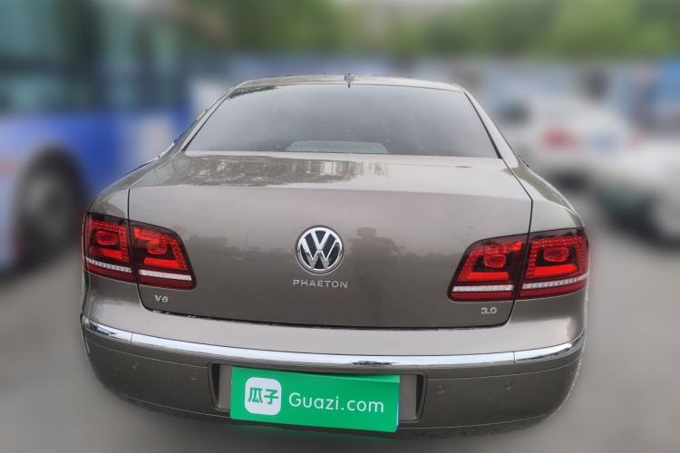 Used Volkswagen Phaeton 2015 3.0L Exclusive Edition Rear