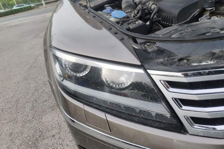 Used Volkswagen Phaeton 2015 3.0L Exclusive Edition Right Front Headlight