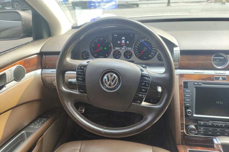 Used Volkswagen Phaeton 2015 3.0L Smart Edition Steering Wheel
