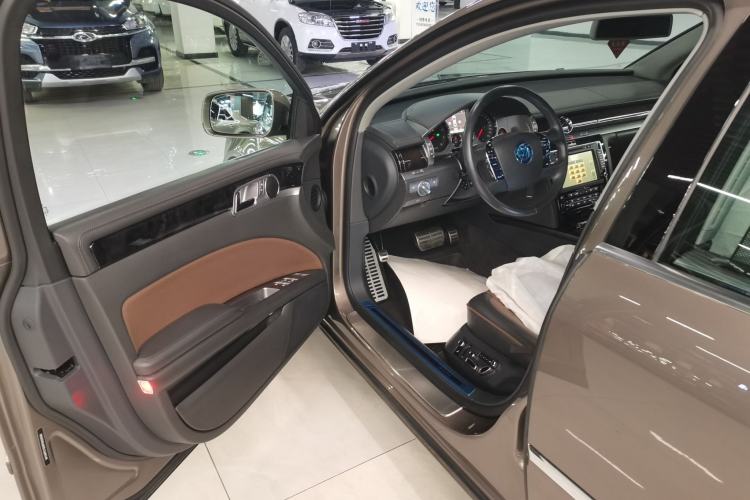 Used Volkswagen Phaeton 2015 3.0L Exclusive Edition Driver Seat
