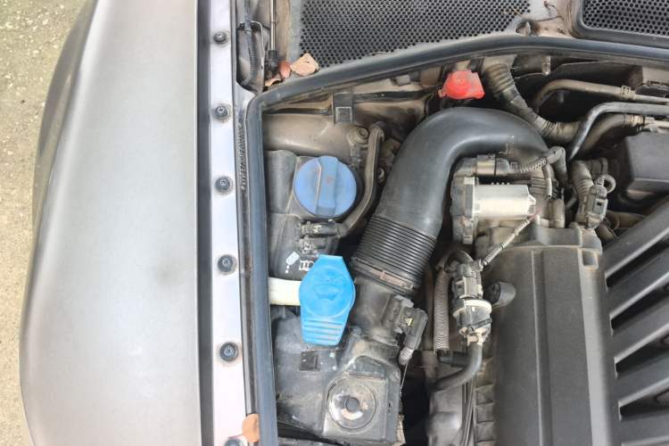 Used Volkswagen Phaeton 2015 3.0L Exclusive Edition Engine Bay Right