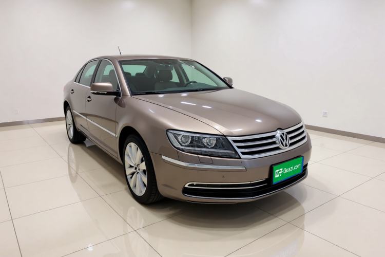 Used Volkswagen Phaeton 2015 3.0L Exclusive Edition Front Right 45 Deg