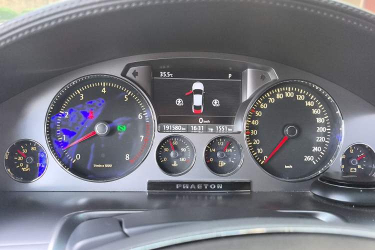 Used Volkswagen Phaeton 2015 3.0L Exclusive Edition Instrument Cluster