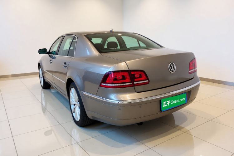 Used Volkswagen Phaeton 2015 3.0L Exclusive Edition Rear Left 45 Deg