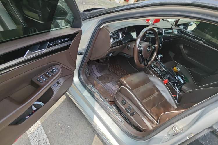 Used Volkswagen Phideon 2016 380TSI Two-Wheel-Drive Supreme Edition Driver Seat