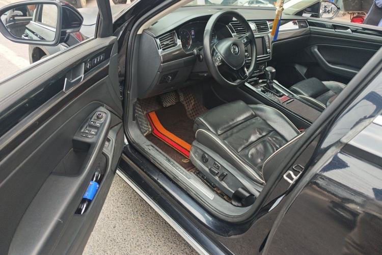 Used Volkswagen Phideon 2016 380TSI Two-Wheel-Drive Supreme Edition Driver Seat