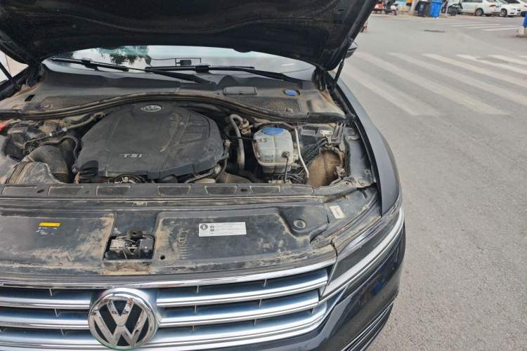 Used Volkswagen Phideon 2016 380TSI Two-Wheel-Drive Supreme Edition Engine Bay Left