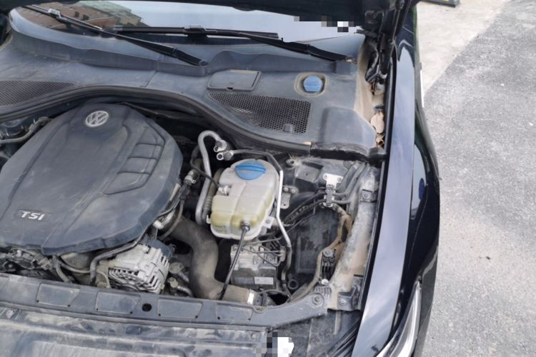 Used Volkswagen Phideon 2016 380TSI Two-Wheel-Drive Supreme Edition Engine Bay Left