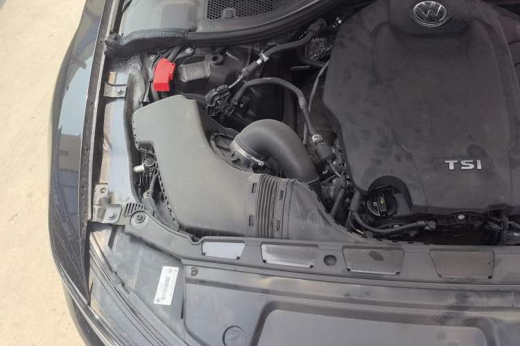 Used Volkswagen Phideon 2016 380TSI Two-Wheel-Drive Supreme Edition Engine Bay Right