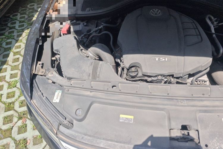 Used Volkswagen Phideon 2016 380TSI Two-Wheel-Drive Luxury Edition Engine Bay Right