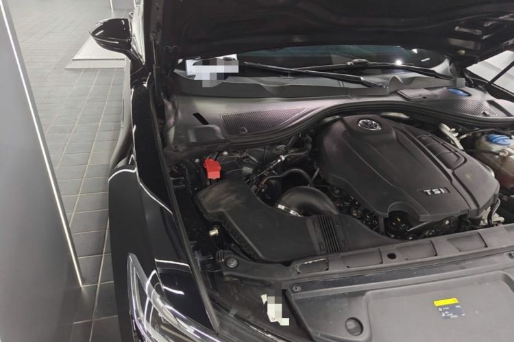 Used Volkswagen Phideon 2016 380TSI Two-Wheel-Drive Supreme Edition Engine Bay Right